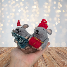 Load image into Gallery viewer, Festive Gifting Mice Felt Decorations