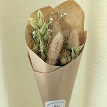 Load image into Gallery viewer, White Natural Mini Dried Bouquet