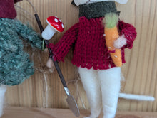 Load image into Gallery viewer, Musician Mice Hanging Decoration - Assorted (2)