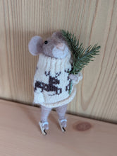 Load image into Gallery viewer, Ice-Skating Mouse ornament