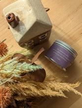 Load image into Gallery viewer, Snufkin Scented Candle – Wander with the Spirit of Moominvalley