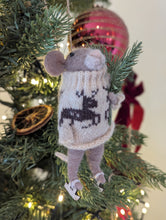 Load image into Gallery viewer, Ice-Skating Mouse ornament