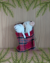 Load image into Gallery viewer, Sleeping Mice Decoration
