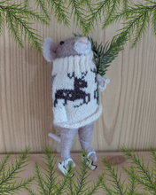 Load image into Gallery viewer, Ice-Skating Mouse ornament
